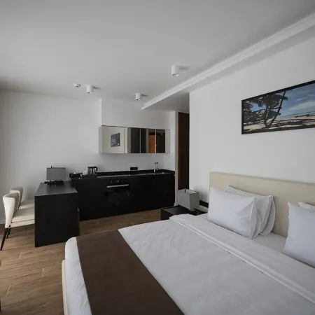 Sea Breeze White Villas Apartments Aparthotel Отели в г. Нардаран