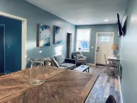 Halfmoon Hot Tub Retreat