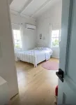 Centrally located COUVA Family Home. Relax, Explore, and Stay Secure! - piscine