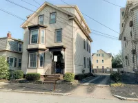 Charming 2-bedroom house super close to Brown & RISD, Wayland Square - Bungalows