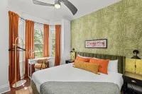 Family Getaway with Backyard + Games: Near Downtown St. Louis - Bungalows