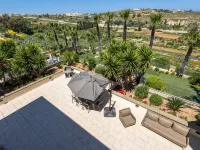 Villa Nirvana - 4 bedrooms (sleeps 8 + 2 kids) Qala village Ξενοδοχεία στην πόλη Qala