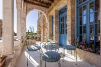 Arnaoon Village - bar