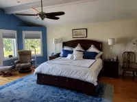 Direct Waterfront -Charming 3-BR house with AC, fitness room in Old Saybrook - 4-Sterne