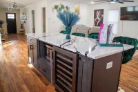Charming Getaway in the Heart of RVA-No Cleaning Fee - Parvekkeita