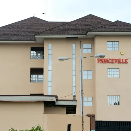 Princeville Hotels Отели в г. Калабар