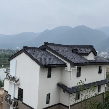 Taibaishan Xiaoju Tangshe