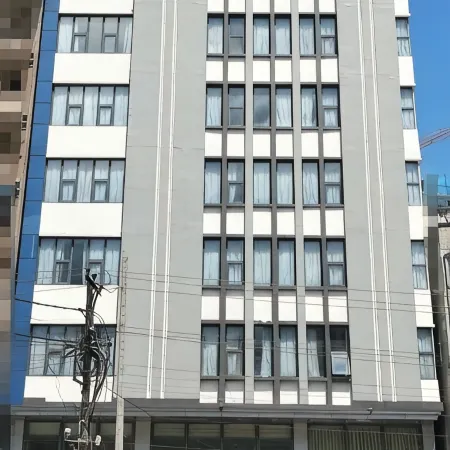 Botahtaung Hotel