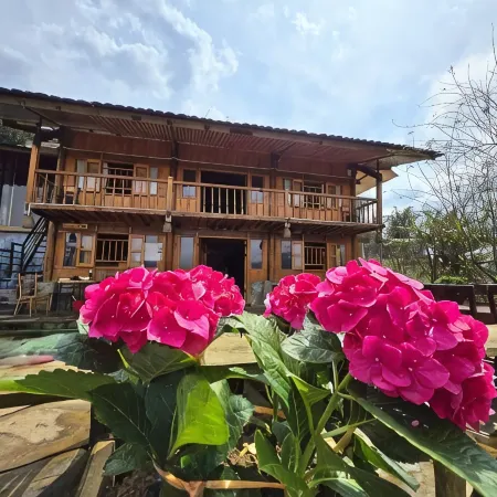 Nomadtrails Lodge
