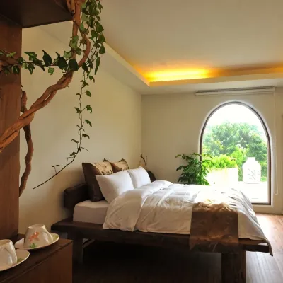 Flower Home Hotels near Longteng Bridge
