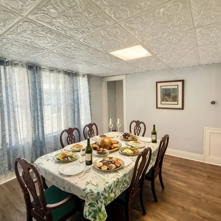 Charming 4Br 2ba Buffalo Home by Parks, DT, Fun, Save Weekly & Monthly.