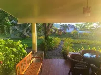 Puesta del Sol Beach Bungalows and Restobar