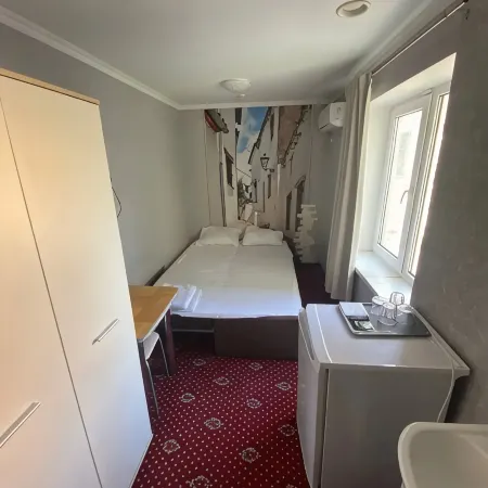 Yani Guest House
