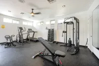 Ocean View, Sand, Waves & Wonder 4 Guests Luxury Resort Experence - Gym