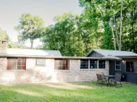 River House in Old Town FL with AC and Wi-Fi, Secluded But Not Remote, Enjoy! Hôtels à : Comte de Dixie