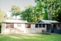River House in Old Town FL with AC and Wi-Fi, Secluded But Not Remote, Enjoy!