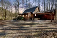 Riverside Retreat with Hot Tub, Firepit, Dog Friendly, Fireplace, Pool - Alphydda