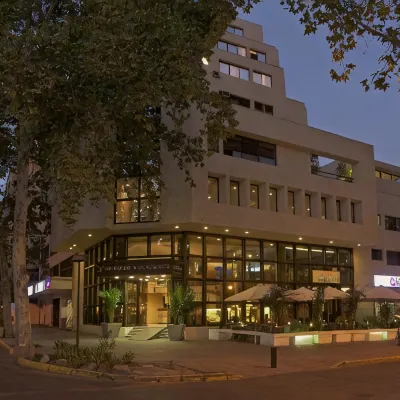 Hotel Diego de Velazquez Hotels near Los Leones
