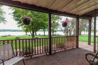 Skipping Rock Retreat on Fully Recreational Lake