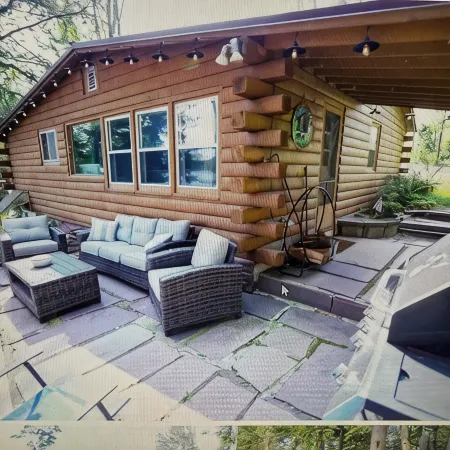 Charming 2-Bedroom Cottage Lake Property with Kayaks Firepit and Great Fishing! Hotels in Langlade County