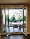 Nid Douillet - BEL Appartement Avec Parking Gratuit - Homestays