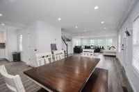 Charming renovated 3-bedroom house in serene Winsted - 4-Star