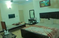 Isfania Continental Hotel - Parkplatz