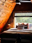 Cozy & Modern A-Frame in the woods w/HOT TUB - Alphydda