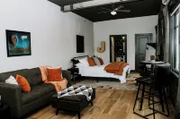 The 1935 Historic Alexander Hotel/ The Jackson Suite in Leitchfield, KY