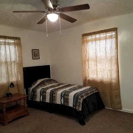 Roomy Remote Cabin near Kentucky Lake