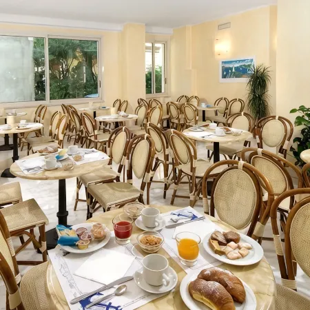 Hotel Prestige