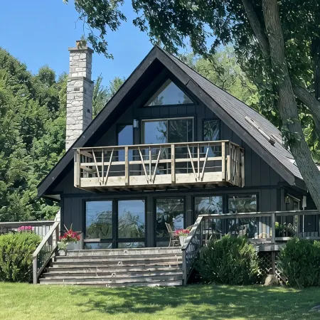 Beautiful rental with amazing views on Donnell Lake’s North Shore,