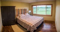 Secluded 6 Acre Home Near the Henry's Fork River. - 2-Star