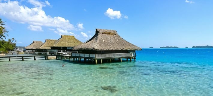 World famous Over Water Bungalow on Bora Bora!! Marlon Brando's Bora Bora Home! Hotéis em Bora Bora