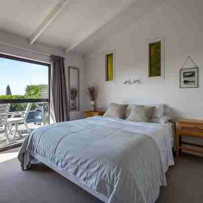 Palm Beach Panorama - perfect family holiday house with spa pool! Rooms