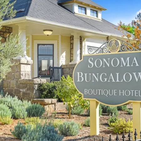 Sonoma Bungalow Studio Suite 6 is located just steps from Historic Sonoma Plaza