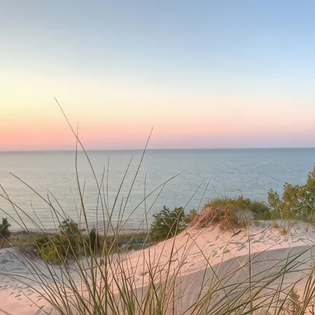 July Sale!!!! 200/Night   Must Book 3 Nights to Get This Special Price.