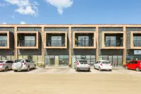 Bushiri's Long Life Building-2BD/1BA APT-Sleeps 4