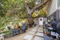 The B’s Hive Cottage