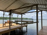 Lakefront Oasis with Private Boat Dock on Lake Palestine - 4 stjerner