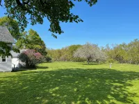 Lake Charlevoix Family Resort ~ 3 Houses ~ Perfect Retreat For Families! - 3 estrellas