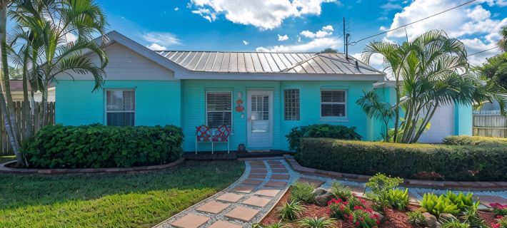 Coastal Karma Cottage - Near downtown Stuart, FL Hotels in Stuart
