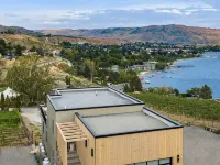 Lake Chelan Luxury Villa w/ Views•Private Beach•Marina•Pool•Spa•Sauna-Sleeps 24 Hotels in Chelan