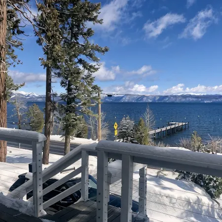Lake front chalet-incredible view, sleeps 12!