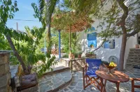 Sea View Studios & Apartments