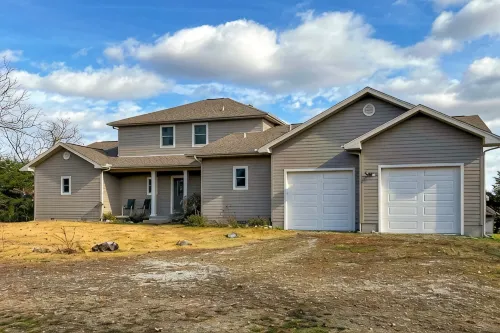 Bull Shoals Retreat with Panoramic River Views – A Peaceful Escape Awaits!
