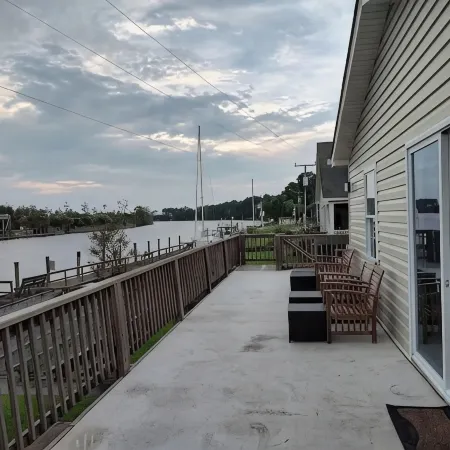 Carrick Bend -Balcony View of ICW- Dog Friendly!