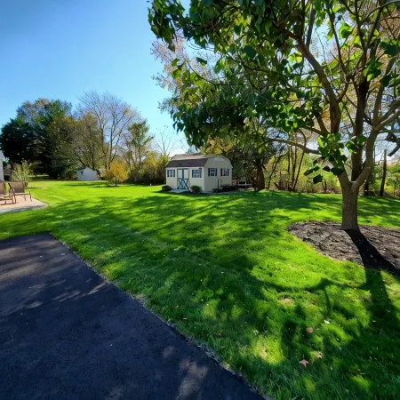 PRICE DROP - HIGHLY RATED! Cozy, single family home close to beach and golf
