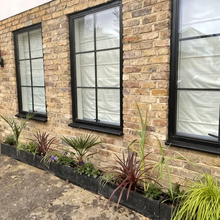Nestled in a grand private estate, near woodlands, easy access London
