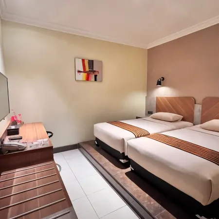 Patria Palace Hotel Отели в г. Блитар